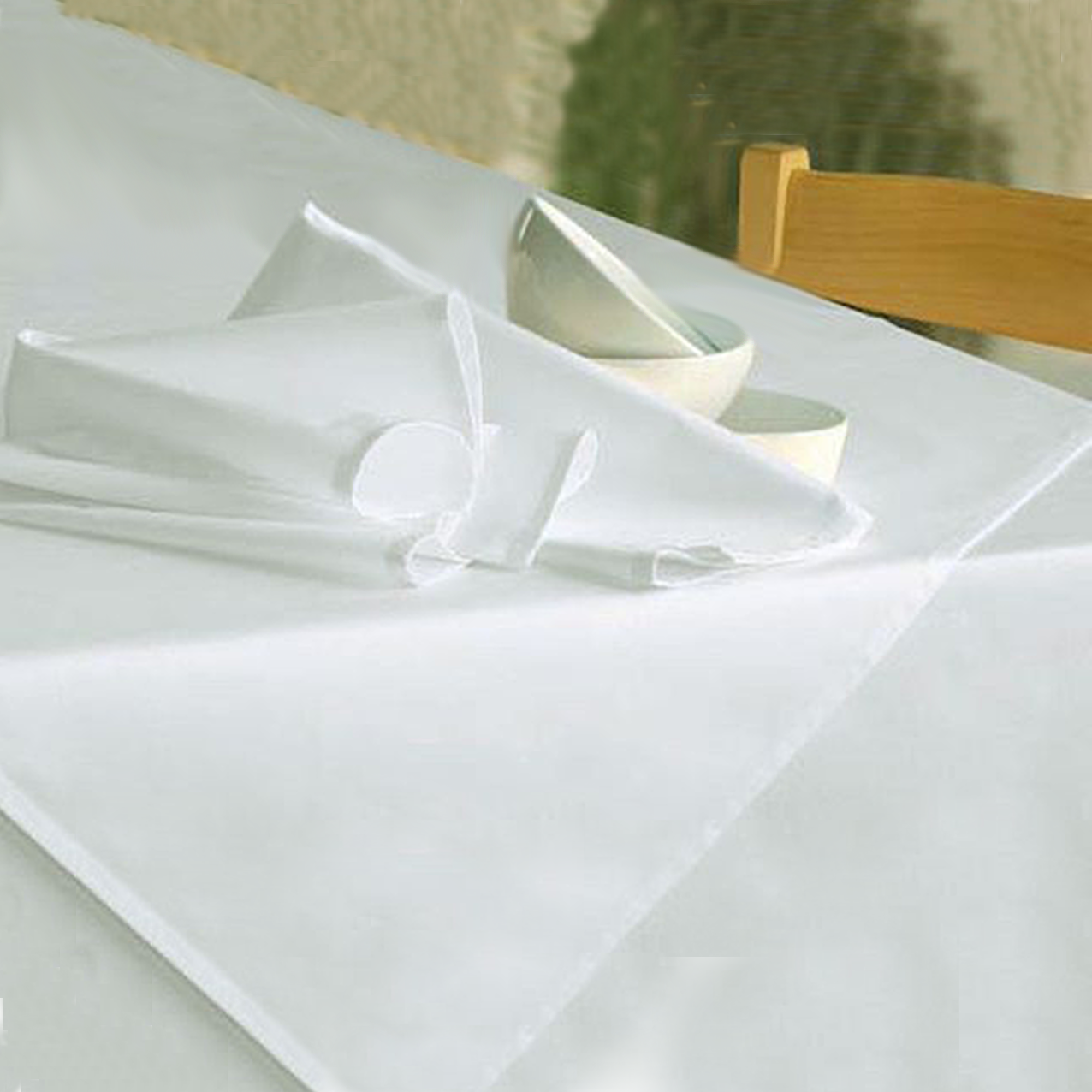Mitteldecke Klara, weiß, ohne Muster, 100x100 Mitteldecke Klara, weiß, ohne Muster, 100x100