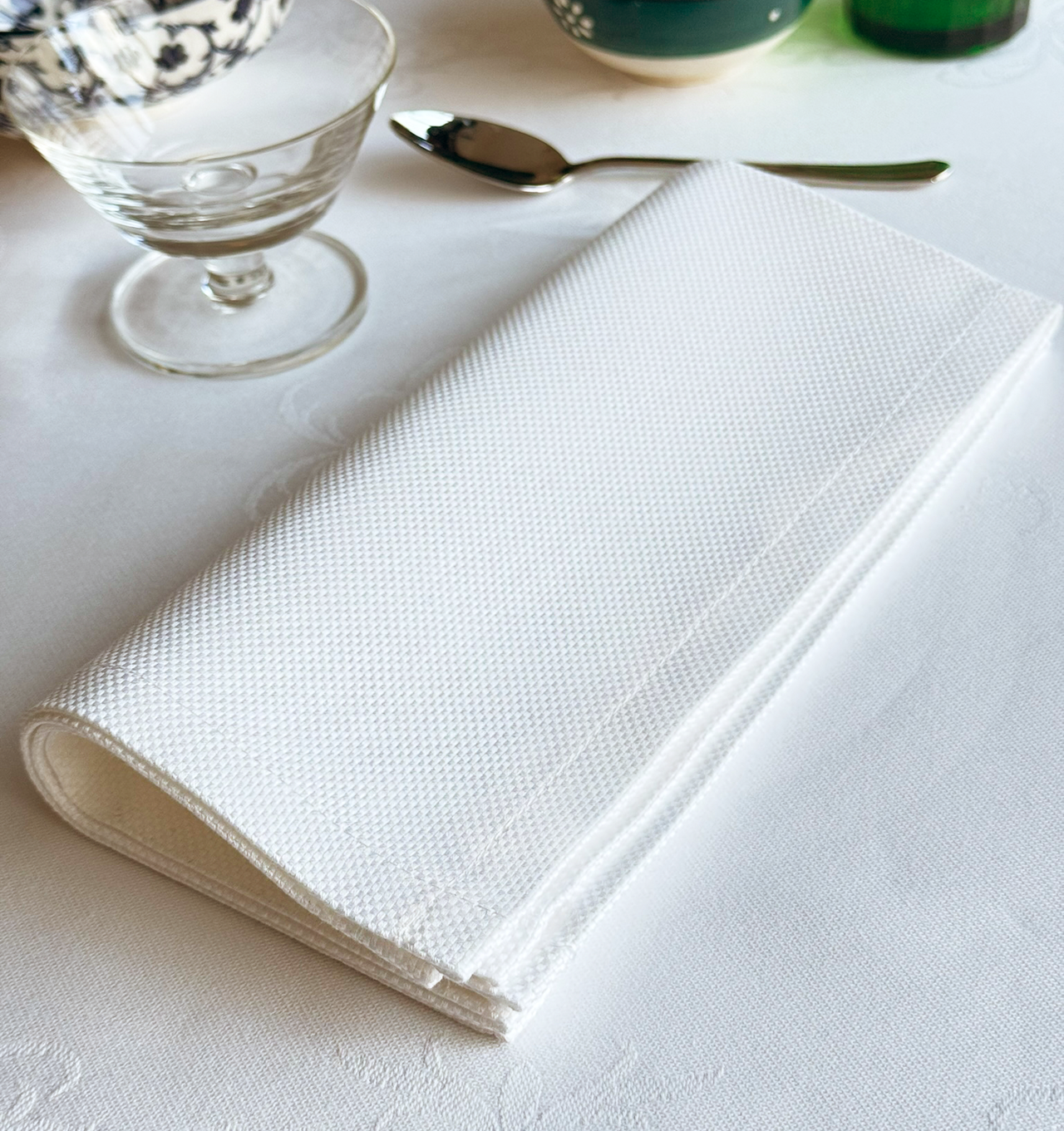 Stoffserviette Faro weiss ohne Muster 40x40 Stoffserviette Faro weiss ohne Muster 40x40